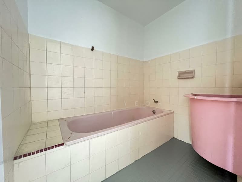 Rumah Teres 1 Tingkat untuk Dijual di Taman Keladi (Sungai Petani) - Jeff Yeoh - Bathroom - PropertyGuru.com.my