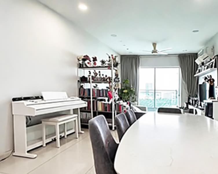 Kondominium untuk Dijual di Surian Residences - Wes Chang - Living Room - PropertyGuru.com.my