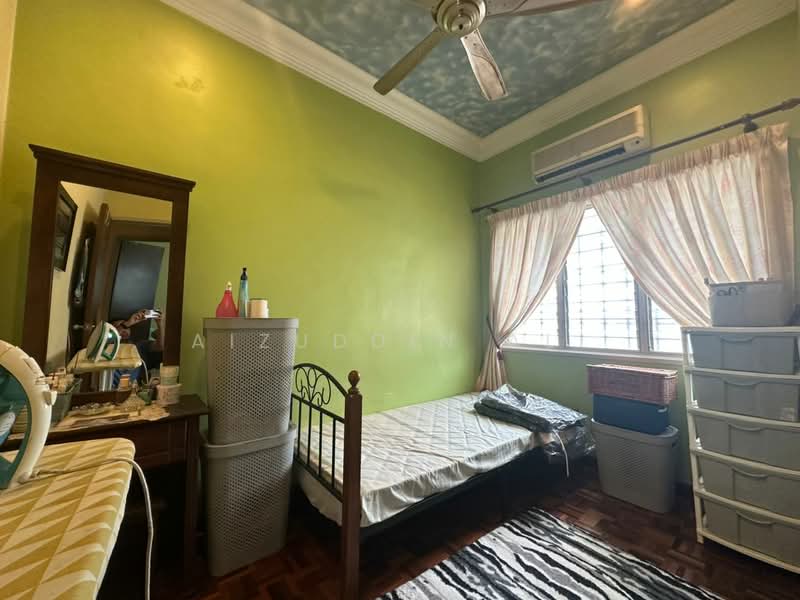 Rumah Teres untuk Dijual di Usj 3 (Subang Jaya) - Aizuddin Ali - Bedroom - PropertyGuru.com.my