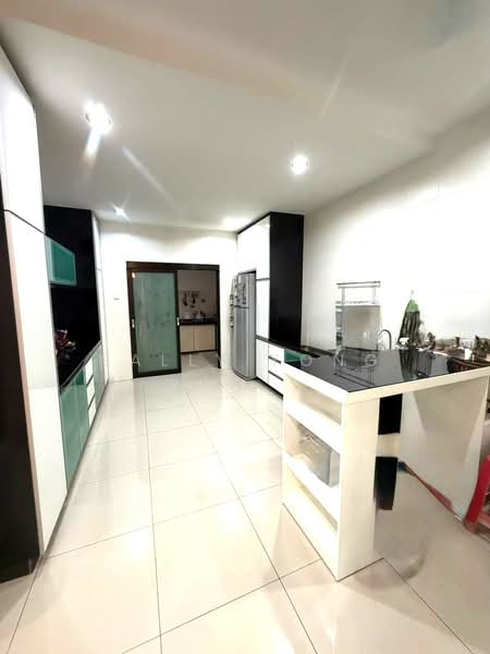 Semi-Detached House for Sale in Setia Damai (Setia Alam) - Sally Yong - Kitchen - PropertyGuru.com.my