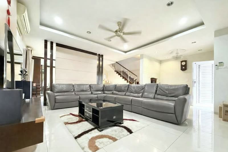 Semi-Detached House for Sale in Setia Damai (Setia Alam) - Sally Yong - Living Room - PropertyGuru.com.my