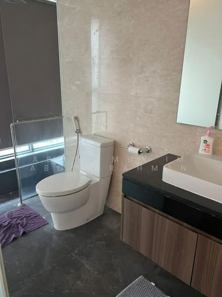 Service Residence for Sale at Setia SKY Residences - Abdul Mun'im Abdul Rahman - Bathroom - PropertyGuru.com.my