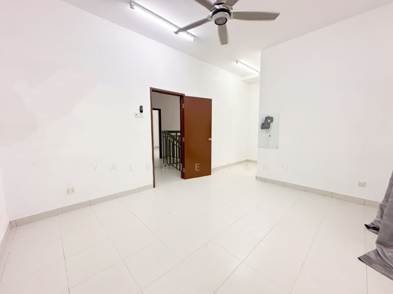 2-storey Terraced House for Sale in Bandar Teknologi Kajang (Kajang) - Valerie Tang - Interior - PropertyGuru.com.my