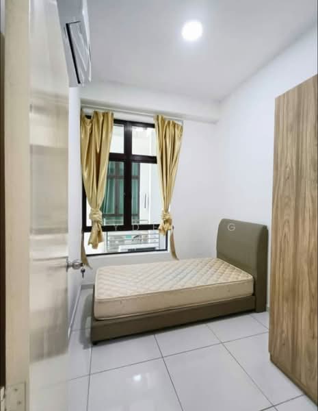 Apartment for Sale at D'Summit Residences - Jayden Ng - Bedroom - PropertyGuru.com.my