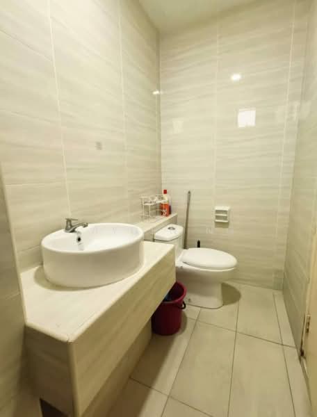 Apartment for Sale at D'Summit Residences - Jayden Ng - Bathroom - PropertyGuru.com.my