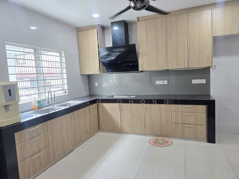 2-storey Terraced House for Sale in Bandar Sunway (Sunway) - Josh Chong - Kitchen - PropertyGuru.com.my