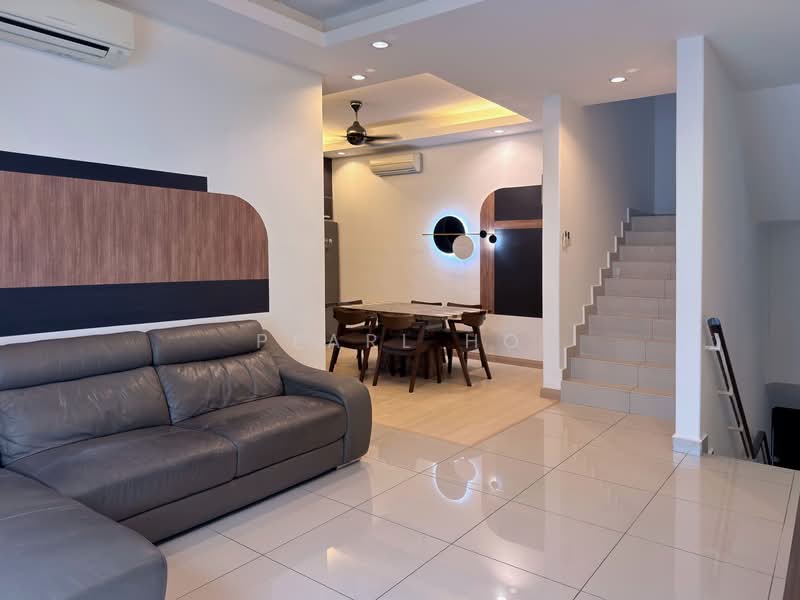 Townhouse for Rent in 16 Sierra (Puchong) - Pearl Ho - Living Room - PropertyGuru.com.my