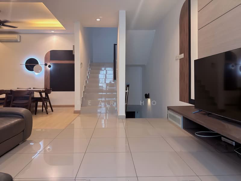 Townhouse for Rent in 16 Sierra (Puchong) - Pearl Ho - Living Room - PropertyGuru.com.my