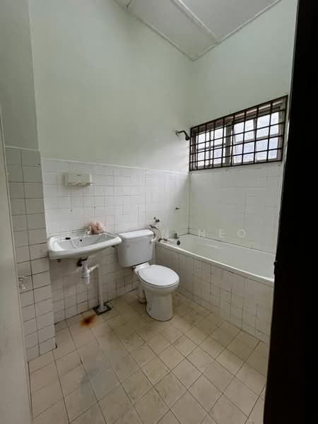 Rumah Teres 2 Tingkat untuk Dijual di Bandar Selesa Jaya (Skudai) - Jayden Neo - Bathroom - PropertyGuru.com.my