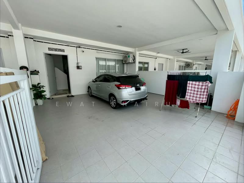 Rumah Teres 2-Tingkat untuk Dijual di Lenggeng (Negeri Sembilan) - Ewat Khairul - Exterior - PropertyGuru.com.my