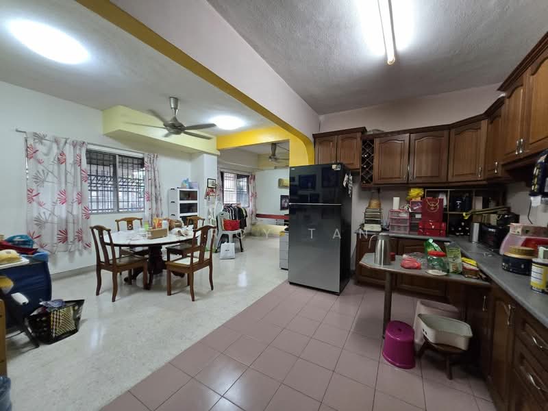 2-storey Terraced House for Sale in Jalan Klang Lama (Old Klang Road) (Kuala Lumpur) - Jercy Tan - Dining Room - PropertyGuru.com.my