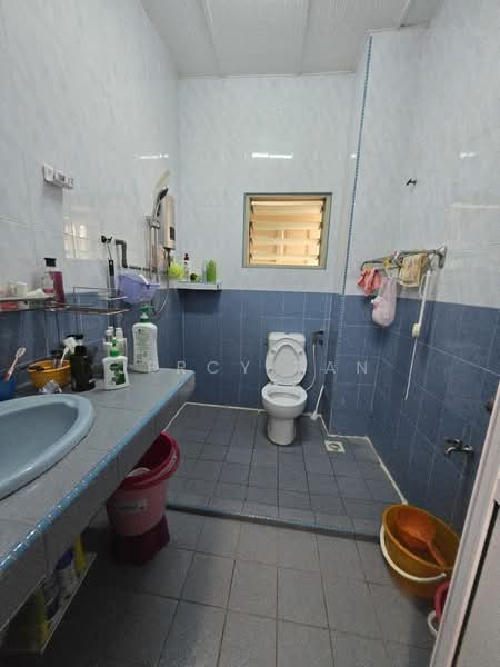 2-storey Terraced House for Sale in Jalan Klang Lama (Old Klang Road) (Kuala Lumpur) - Jercy Tan - Bathroom - PropertyGuru.com.my