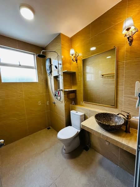 Terraced House for Sale in Semenyih (Selangor) - Selvam . - Bathroom - PropertyGuru.com.my