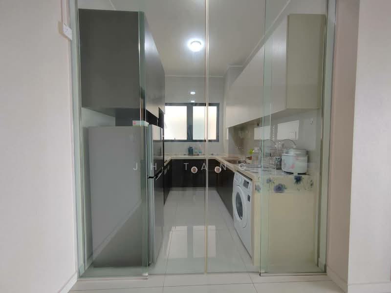 Condominium for Rent at Amberside @ Country Garden Danga Bay - JH Tang - Kitchen - PropertyGuru.com.my