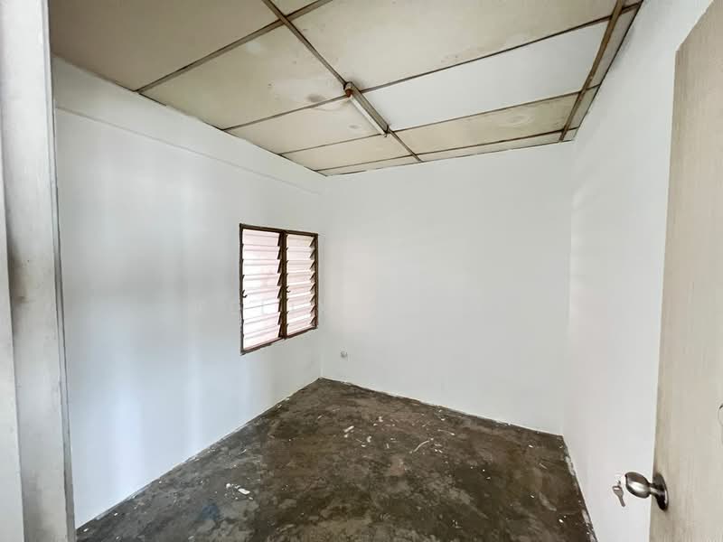 Pangsapuri untuk Dijual di Putra Permai Block D - Felix Wong - Interior - PropertyGuru.com.my