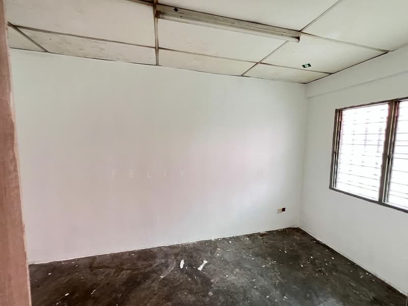 Pangsapuri untuk Dijual di Putra Permai Block D - Felix Wong - Interior - PropertyGuru.com.my