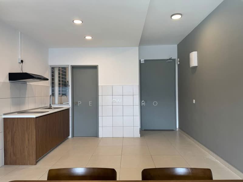 Apartment for Rent at Residensi Brickfields - Pearl Ho - Kitchen - PropertyGuru.com.my