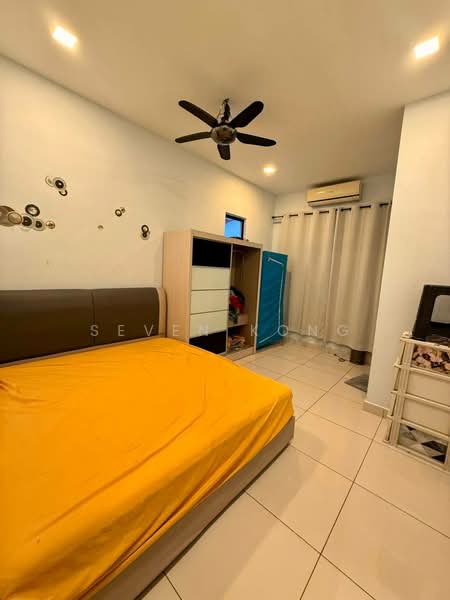 Rumah Teres 2 Tingkat untuk Dijual di Bandar Dato Onn (Tebrau) - Seven Kong - Bedroom - PropertyGuru.com.my