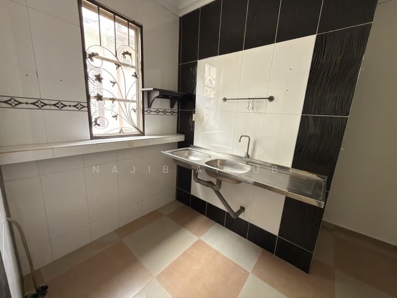Rumah Teres untuk Dijual di Usj 3 (Subang Jaya) - Najib Ayoubi - Kitchen - PropertyGuru.com.my