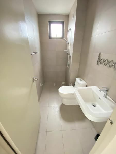 Condominium for Sale at The Haute Gurney - FM Hong - Bathroom - PropertyGuru.com.my
