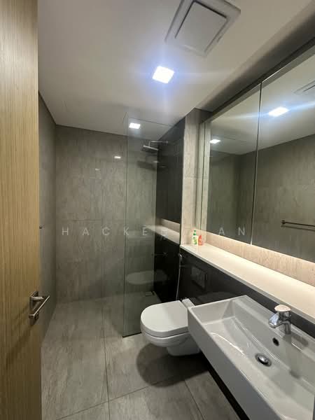 Servis Apartment untuk Disewa di Cantara Residences - Hacken Gan - Bathroom - PropertyGuru.com.my
