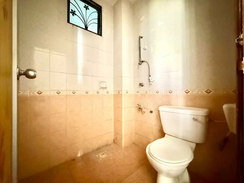 Semi-Detached House for Sale in Johor Bahru (Johor) - June Tseng - Bathroom - PropertyGuru.com.my