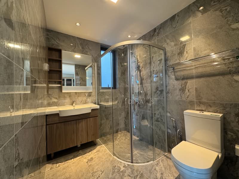 Twin Villa for Sale in Forest City (Gelang Patah) - Kyle Das - Bathroom - PropertyGuru.com.my