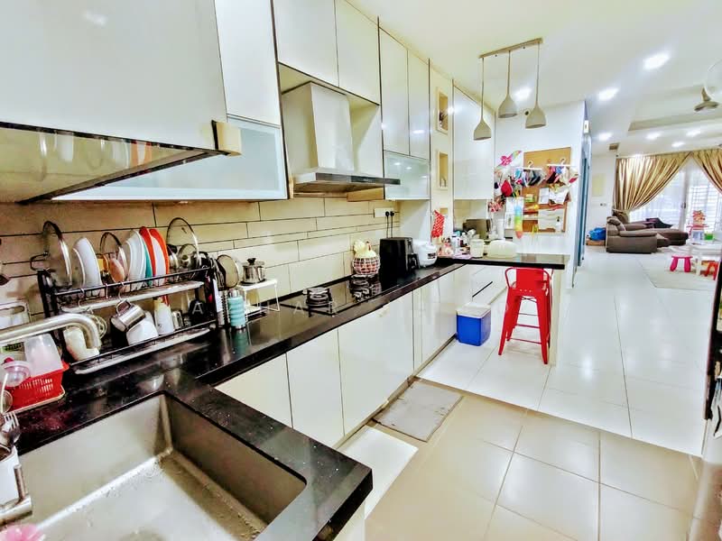 2-storey Terraced House for Sale in Denai Alam (Shah Alam) - Azhar Mohd - Kitchen - PropertyGuru.com.my