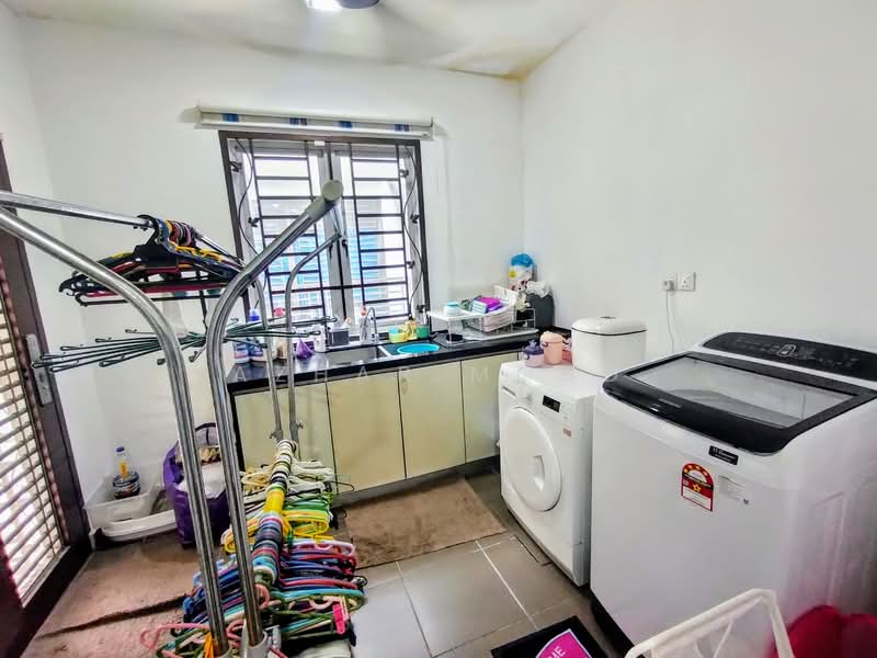 2-storey Terraced House for Sale in Denai Alam (Shah Alam) - Azhar Mohd - Interior - PropertyGuru.com.my