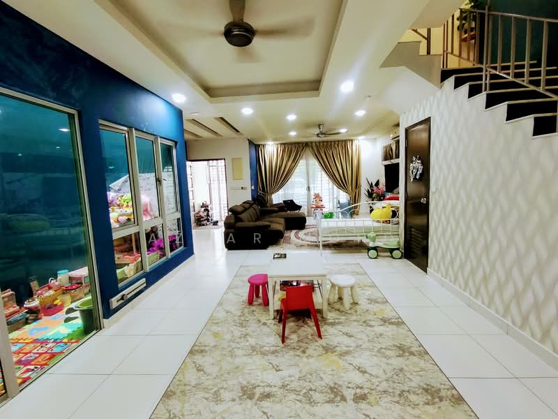 2-storey Terraced House for Sale in Denai Alam (Shah Alam) - Azhar Mohd - Living Room - PropertyGuru.com.my
