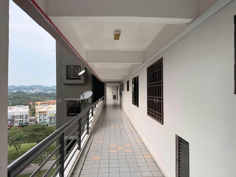 Pangsapuri untuk Dijual di Seri Mutiara Apartment - Fu Heng Chong - Corridor - PropertyGuru.com.my