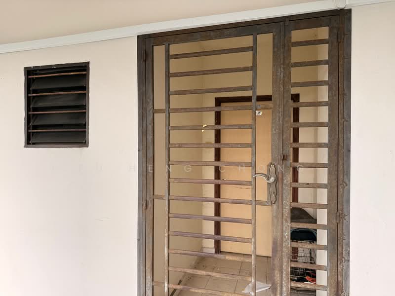 Pangsapuri untuk Dijual di Seri Mutiara Apartment - Fu Heng Chong - Entrance - PropertyGuru.com.my