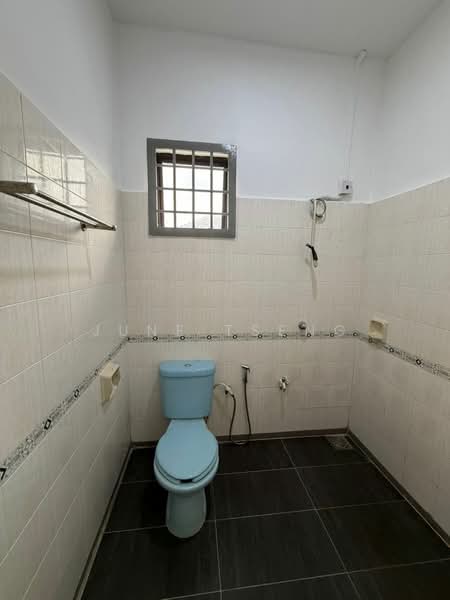 2-storey Terraced House for Sale in Bandar Seri Alam (Masai) - June Tseng - Bathroom - PropertyGuru.com.my