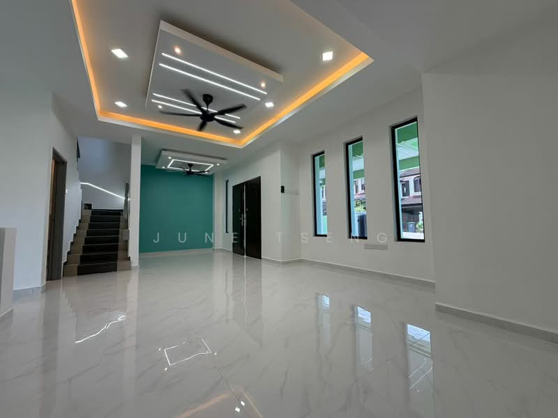 2-storey Terraced House for Sale in Bandar Seri Alam (Masai) - June Tseng - Living Room - PropertyGuru.com.my