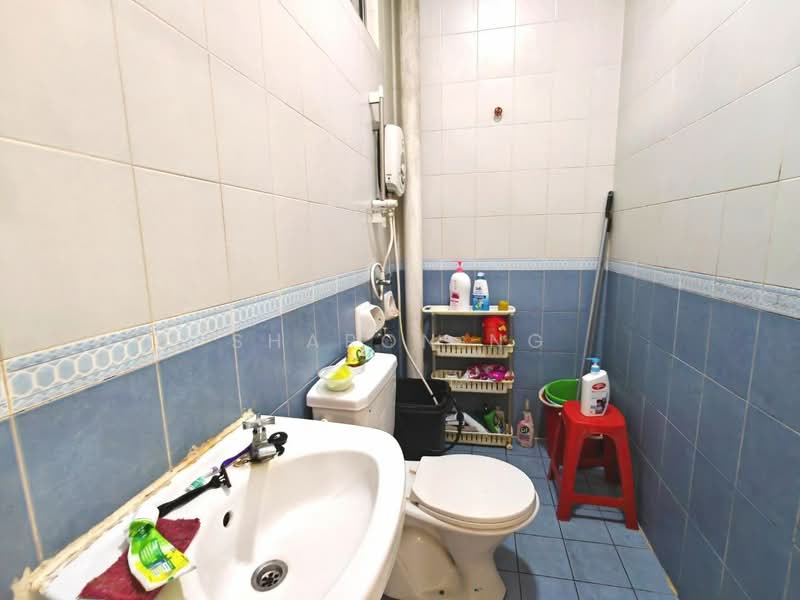 Rumah Teres 2 Tingkat untuk Dijual di Taman Desa Tebrau (Tebrau) - Sharon Ng - Bathroom - PropertyGuru.com.my