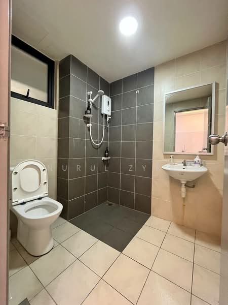Service Residence for Sale at Tiara Imperio Residence - Nurul Zyra - Bathroom - PropertyGuru.com.my