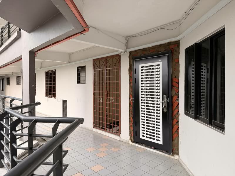 Pangsapuri untuk Dijual di Seri Mutiara Apartment - Fu Heng Chong - Exterior - PropertyGuru.com.my