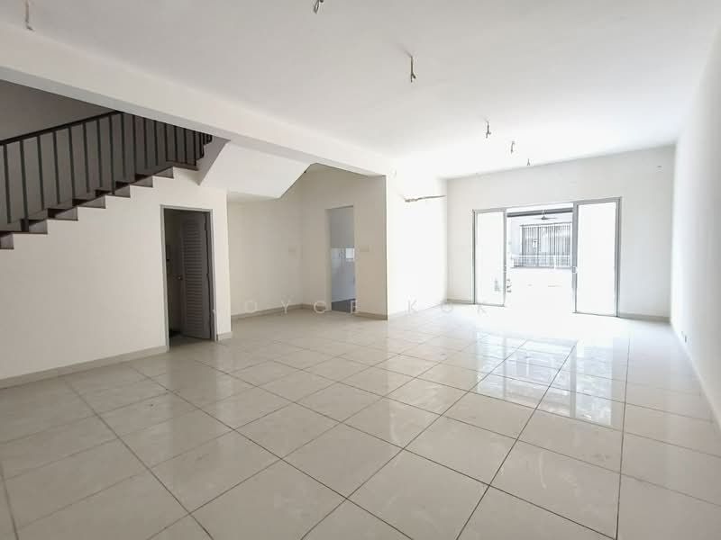 Rumah Teres 3 Tingkat untuk Dijual di Tanjong Duabelas (Selangor) - Joyce Kok - Living Room - PropertyGuru.com.my