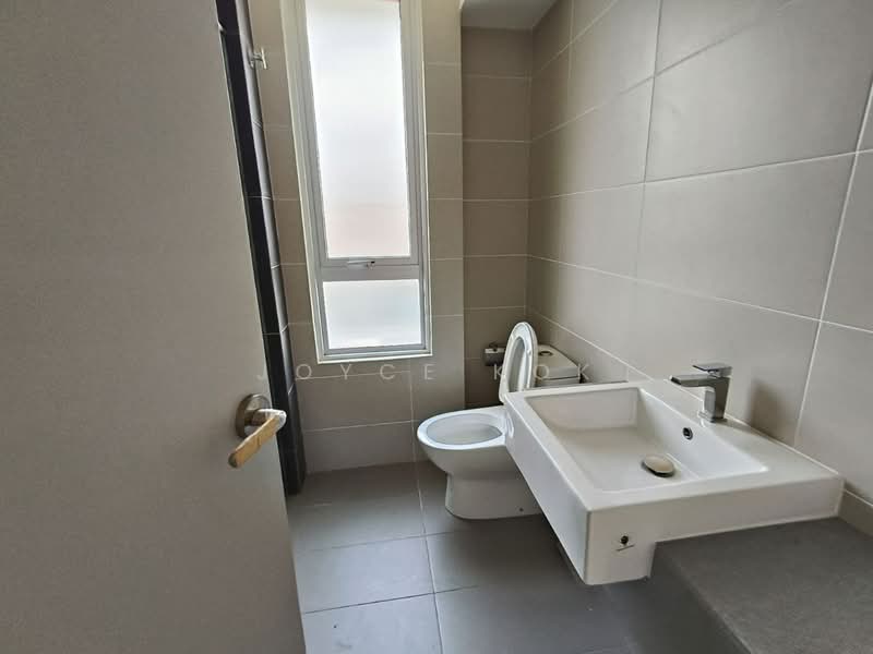 Rumah Teres 3 Tingkat untuk Dijual di Tanjong Duabelas (Selangor) - Joyce Kok - Bathroom - PropertyGuru.com.my