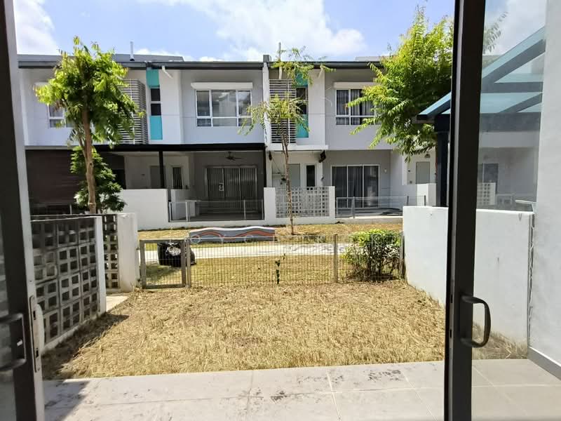 Rumah Teres 3 Tingkat untuk Dijual di Tanjong Duabelas (Selangor) - Joyce Kok - Exterior - PropertyGuru.com.my