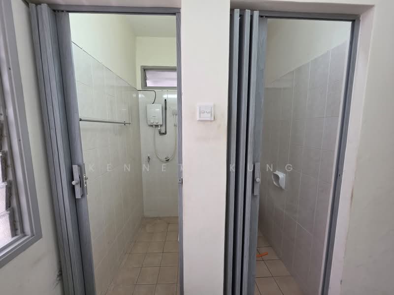 Apartment for Sale at Permai Jaya - Kenneth Kung - Bathroom - PropertyGuru.com.my