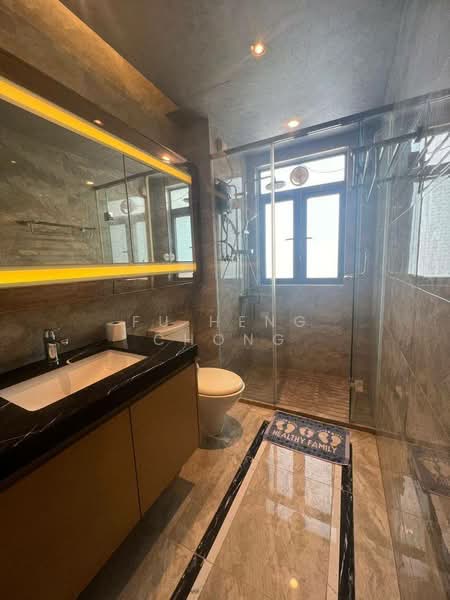 Service Residence for Rent at R&F Princess Cove Phase 1 - Fu Heng Chong - Bathroom - PropertyGuru.com.my