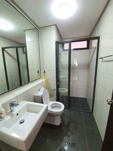 Service Residence for Sale at The Tamarind - Kenneth Kung - Bathroom - PropertyGuru.com.my