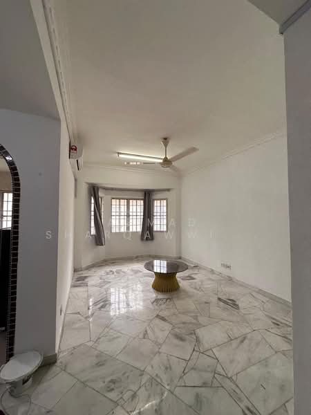 Condominium for Rent at Meadow Park 3 - Ahmad Sharqawwi Abdul Kapor - Living Room - PropertyGuru.com.my