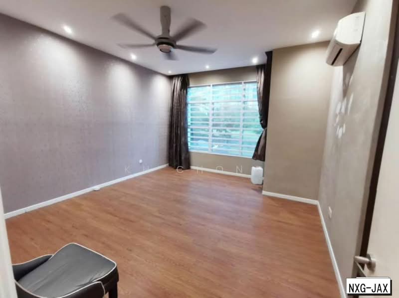 Rumah Teres 2 Tingkat untuk Dijual di Kemuning Utama (Shah Alam) - KH Chong - Living Room - PropertyGuru.com.my