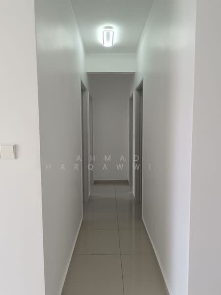 Kondominium untuk Disewa di Residensi Dutamas Dahlia - Ahmad Sharqawwi Abdul Kapor - Corridor - PropertyGuru.com.my