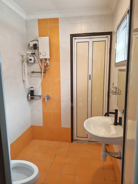 2.5-storey Terraced House for Sale in Taman Buana Perdana (Petaling Jaya) - Soon Jie Chua - Bathroom - PropertyGuru.com.my
