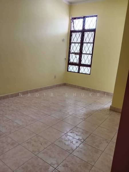 2-storey Terraced House for Rent in Bukit Jelutong (Shah Alam) - Nadia Shukri - PropertyGuru.com.my