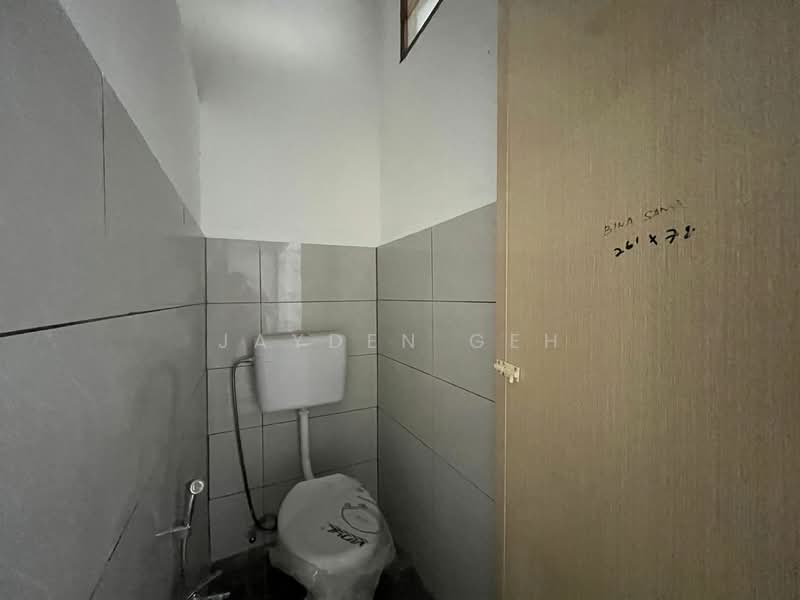 Shop for Sale in Alor Setar (Kedah) - Jayden Geh - Bathroom - PropertyGuru.com.my