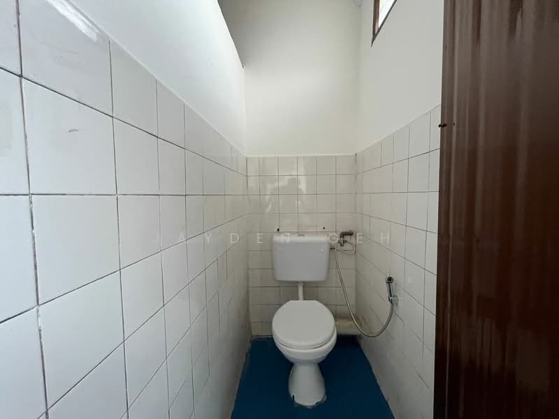 Shop for Sale in Alor Setar (Kedah) - Jayden Geh - Bathroom - PropertyGuru.com.my